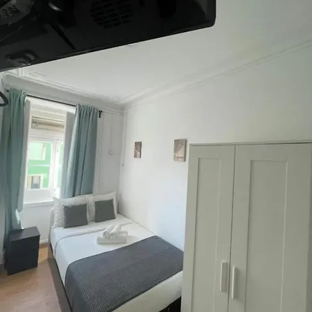 Apartamento Bernardim Ribeiro 3 Andar Bed and breakfast Lisboa